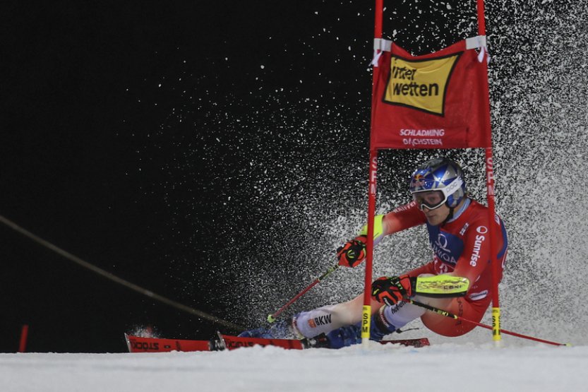 Odermatt uhájil na SP v Schladmingu neporazitelnost v obřím slalomu