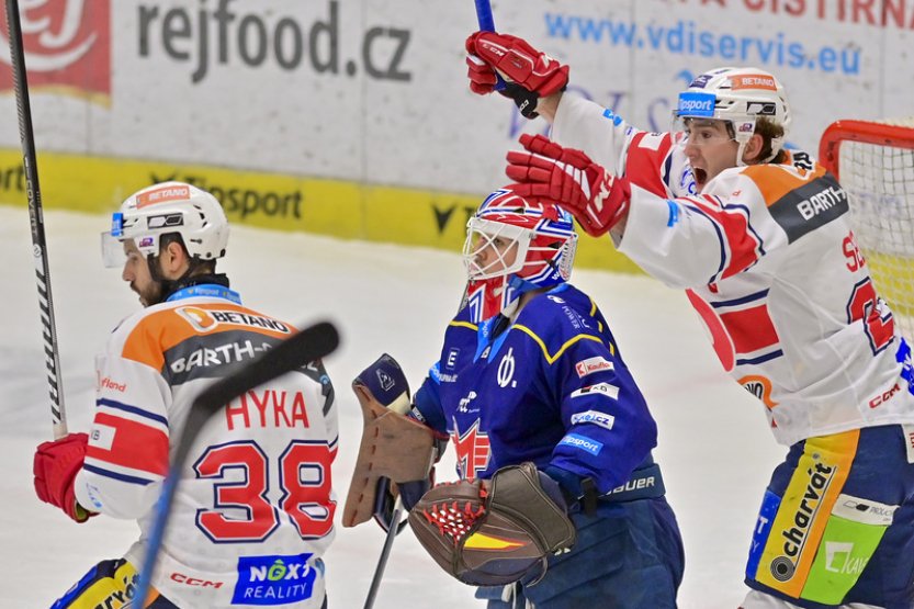 Pardubice vyhrály v Českých Budějovicích 4:3 a upevnily si vedení