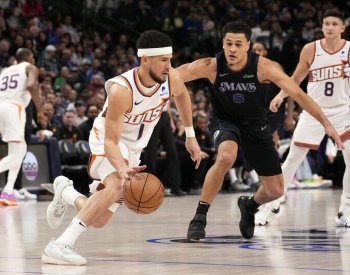 Booker dal v NBA za Phoenix 46 bodů, uspěly Minnesota i Oklahoma City