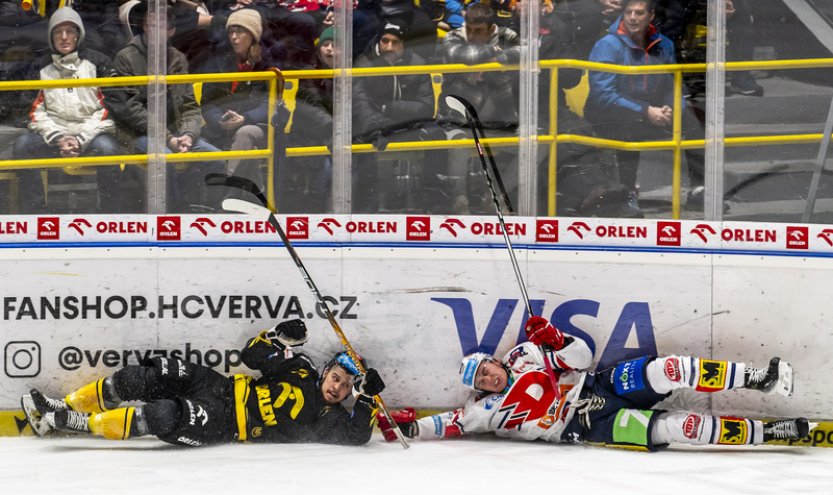 Hokejisté Pardubic uspěli poosmé za sebou, po výhře v Litvínově vedou o osm bodů