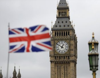 USA kvůli ruské hrozbě rozmístí v Británii jaderné zbraně, píše The Telegraph