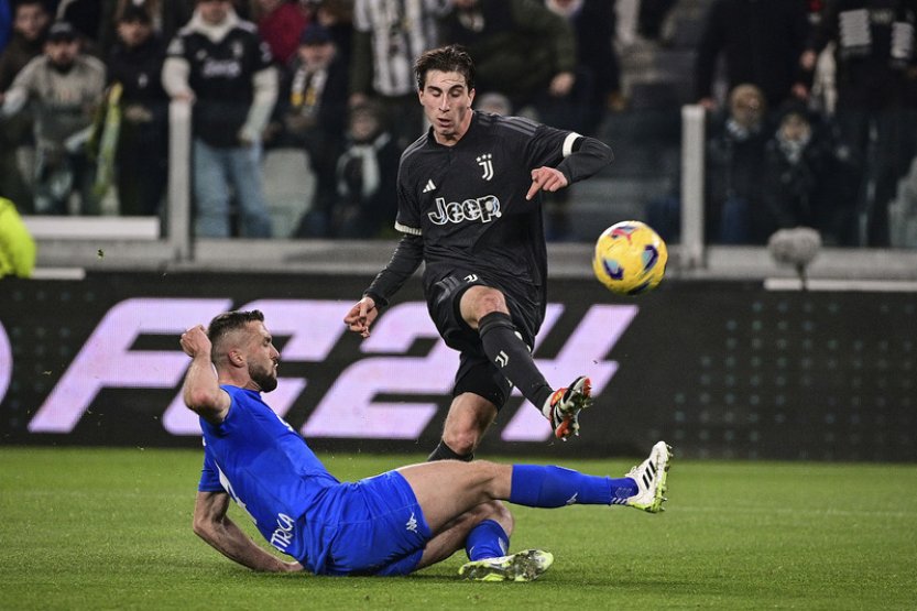 Juventus v italské lize doma v deseti hrál s Udine jen 1:1