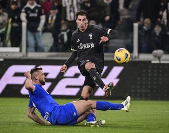 Juventus v italské lize doma v deseti hrál s Udine jen 1:1