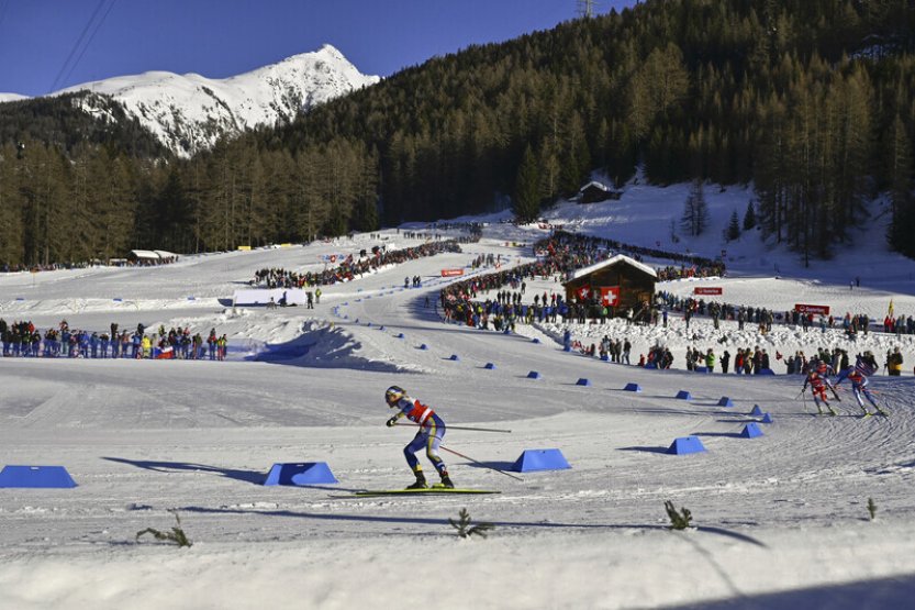 Janatová byla ve sprintu na SP v Gomsu dvanáctá, vyhráli Svahnová a Klaebo