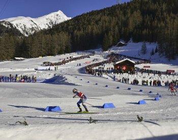 Janatová byla ve sprintu na SP v Gomsu dvanáctá, vyhráli Svahnová a Klaebo