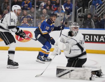 Rittich přispěl v NHL hokejistům Los Angeles k zisku bodu v St. Louis