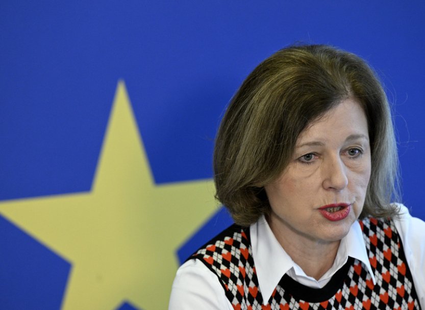 EU zažívá čím dál větší tlak zvenčí, uvedla místopředsedkyně EK Jourová