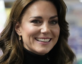 Britskou princeznu Kate propustili po operaci břicha z nemocnice