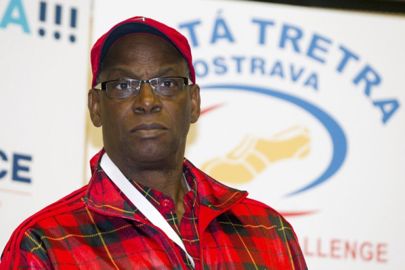 Beamon prodá v aukci zlatou olympijskou medaili za svůj 