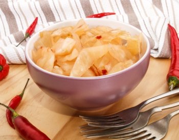 Každodenní konzumace kimči může pomoci v boji proti obezitě, tvrdí studie