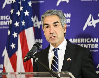 Velvyslance USA v ČR zklamalo rozhodnutí o Westinghousu v jaderném tendru