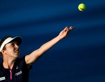 Tenistky Martincová a Nosková budou v Praze bojovat o postup do čtvrtfinále