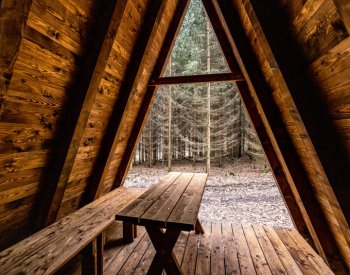 Dva kilometry od nejsevernějšího bodu ČR vznikla útulna pro turisty