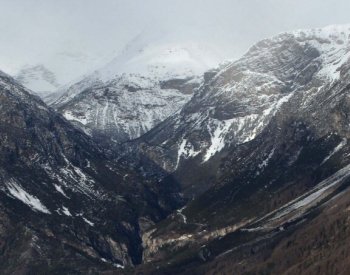 Čech se zranil při dvanáctimetrovém pádu v rakouských Alpách