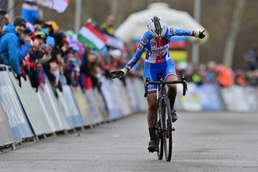 Jsem strašně spokojená, řekla Douděrová po pátém místu na MS v cyklokrosu