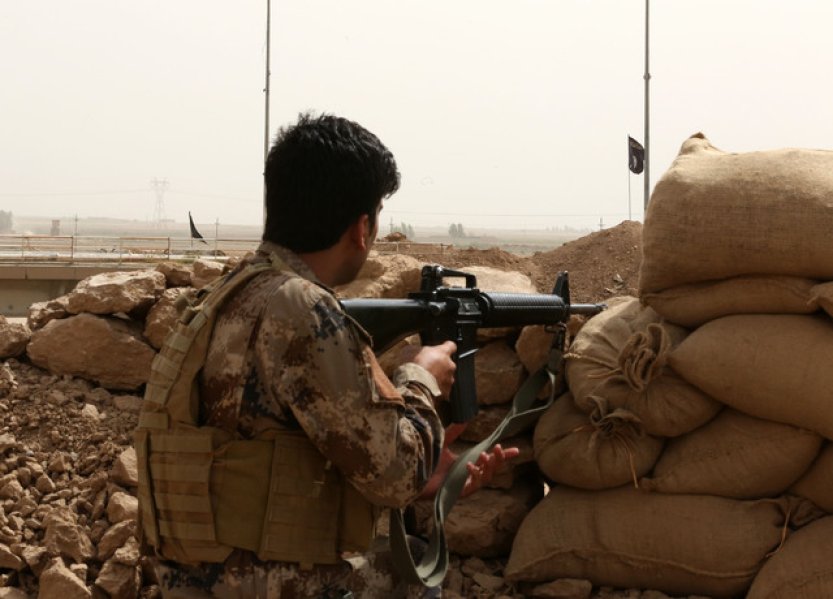 Při útoku na americkou základnu v Sýrii zemřelo nejméně šest kurdských bojovníků