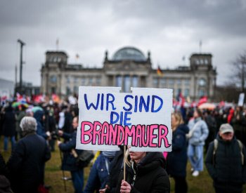 Proti krajní pravici v Německu o víkendu demonstrovalo téměř půl milionu lidí