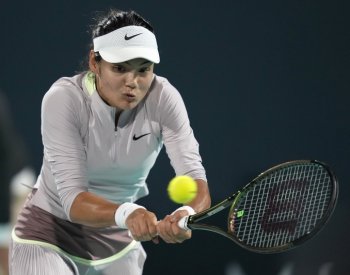 Bouzková podlehla na úvod turnaje v Abú Zabí Raducanuové