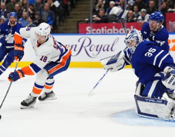 Toronto padlo s NY Islanders, Coloradu nestačila další branka MacKinnona