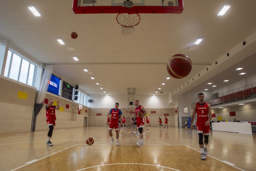 Basketbalisté se musejí obejít bez zraněných Bohačíka a Karnika