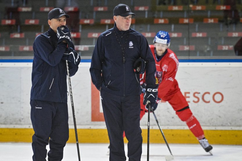 České hokejisty čeká v Karlstadu souboj o vedení v EHT s domácím Švédskem