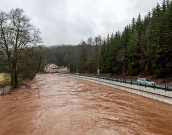 Copernicus: Posledních 12 měsíců bylo oteplování nad hranicí 1,5 stupně