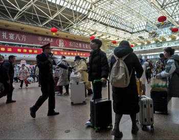 BBC: Čínští mileniálové se vyhýbají cestám domů na oslavy Nového roku