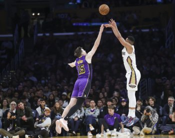 Lakers v NBA prožili druhou nejlepší první půli v historii, uspěl i Boston