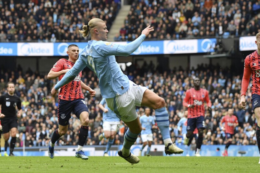 Liverpool porazil předposlední Burnley 3:1 a dál vede anglickou ligu