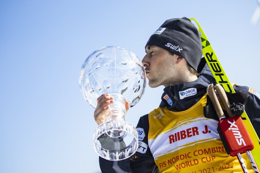 Norský sdruženář Riiber si desátou výhrou za sebou zajistil popáté Světový pohár