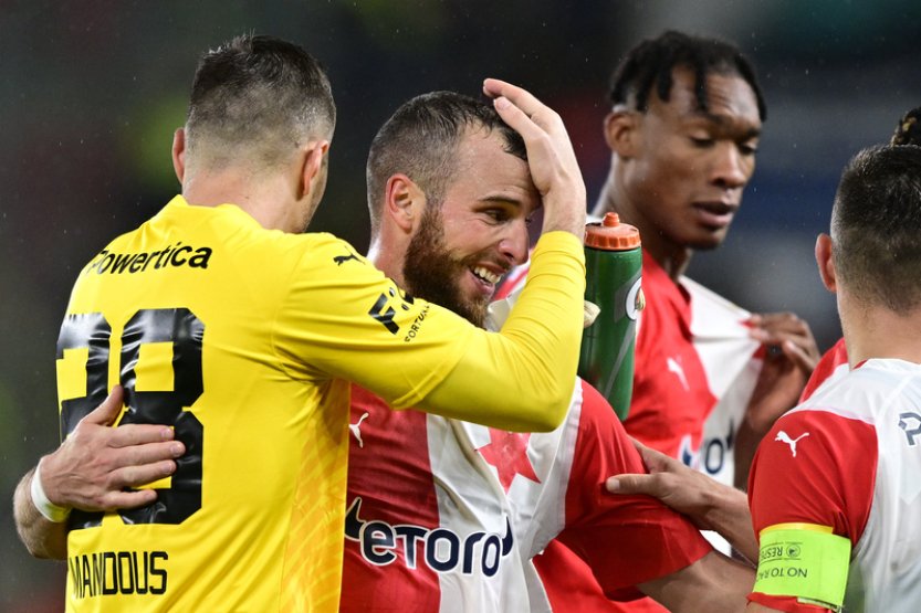Slavia v závěru vydřela výhru 4:3 nad Jabloncem a na Spartu dál ztrácí pět bodů