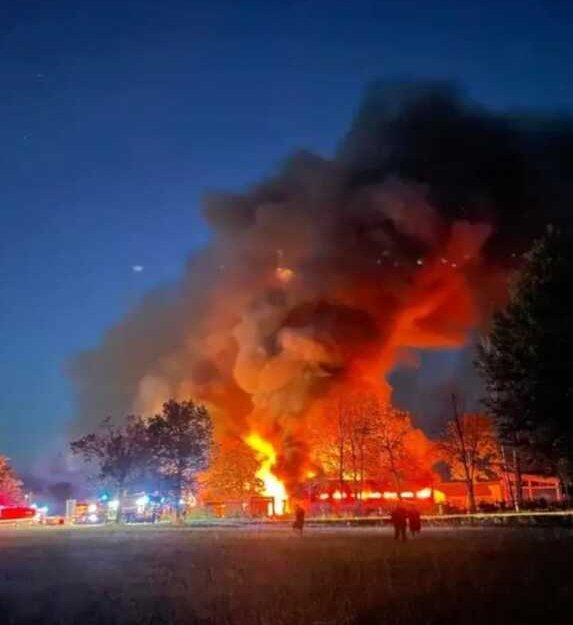 Policie zatím nevidí souvislost mezi požáry v Ledenicích a Borovanech