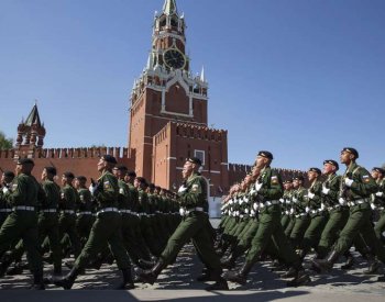 Putin podepsal zákon zvyšující horní věkovou hranici pro službu v armádě