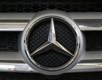 Mercedes prodal podíl v ruském výrobci nákladních vozů Kamaz