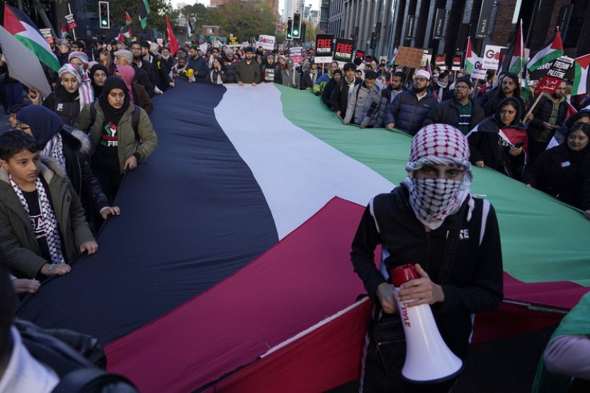 Pro až 85 procent muslimů v Británii budou důležité postoje stran k válce v Gaze