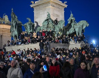 Desetitisíce Maďarů demonstrovaly kvůli skandálu sexuálního zneužívání