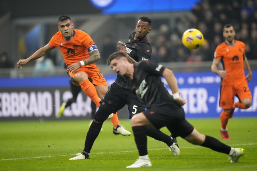 Inter smetl poslední Salernitanu 4:0 a vede, Martínez má už 20 gólů