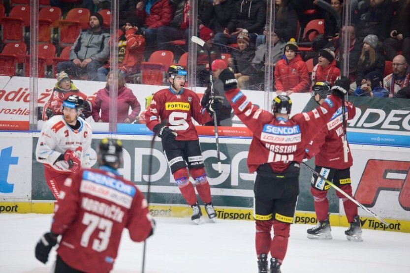 Sparta uspěla pošesté za sebou, v Olomouci vyhrála 4:2