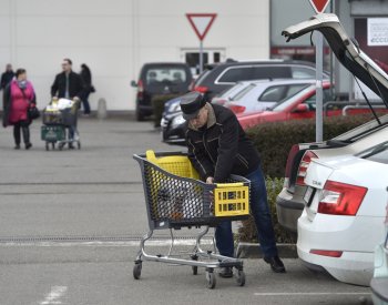 Dopady inflace vnímá 85 procent Čechů, čekají ale, že bude lépe