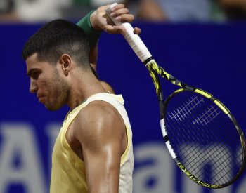 Alcaraz v Buenos Aires titul neobhájí, vyřadil ho Jarry