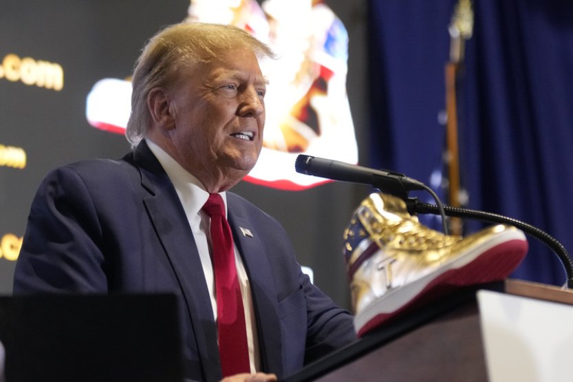 Příznivci Trumpa si za 399 dolarů mohou pořídit boty v jeho stylu