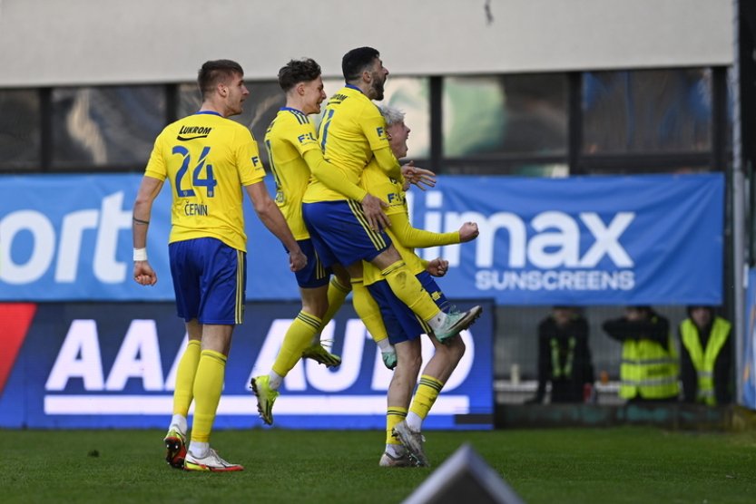 Zlín otočil zápas s oslabeným Slováckem a poprvé na jaře vyhrál