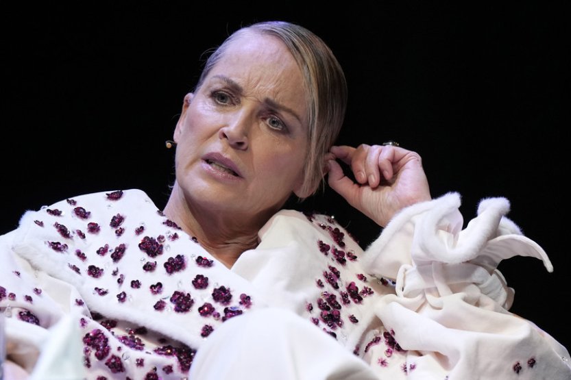 Trump by měl strávit zbytek života ve vězení, řekla herečka Sharon Stoneová