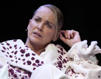 Trump by měl strávit zbytek života ve vězení, řekla herečka Sharon Stoneová