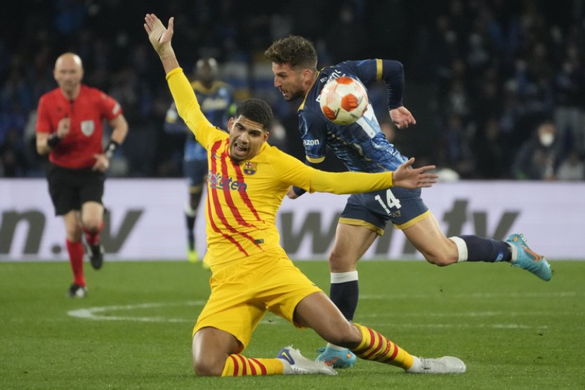 Neapol hostí v úvodním osmifinále Ligy mistrů Barcelonu, Porto přivítá Arsenal