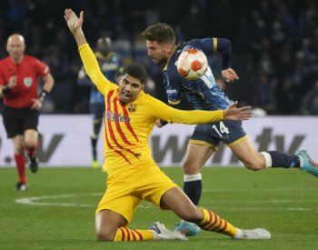 Neapol hostí v úvodním osmifinále Ligy mistrů Barcelonu, Porto přivítá Arsenal