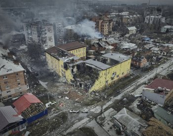 Ukrajina za války přišla o 30 procent ekonomiky a pětinu území, uvedl Šmyhal