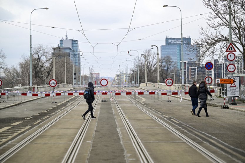 Demolice zavřené části Libeňského mostu začne na přelomu dubna a května