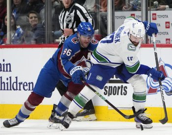 Hokejisté Floridy a Rangers protáhli vítězné série, Vancouver prohrál