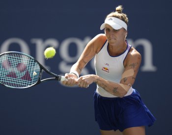 Tenistka Vondroušová postoupila v Dubaji do čtvrtfinále